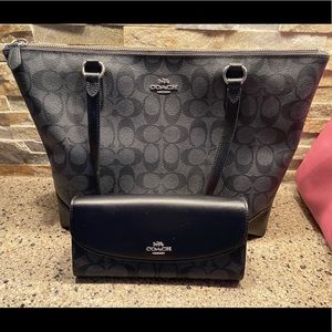 Coach purse and matching wallet